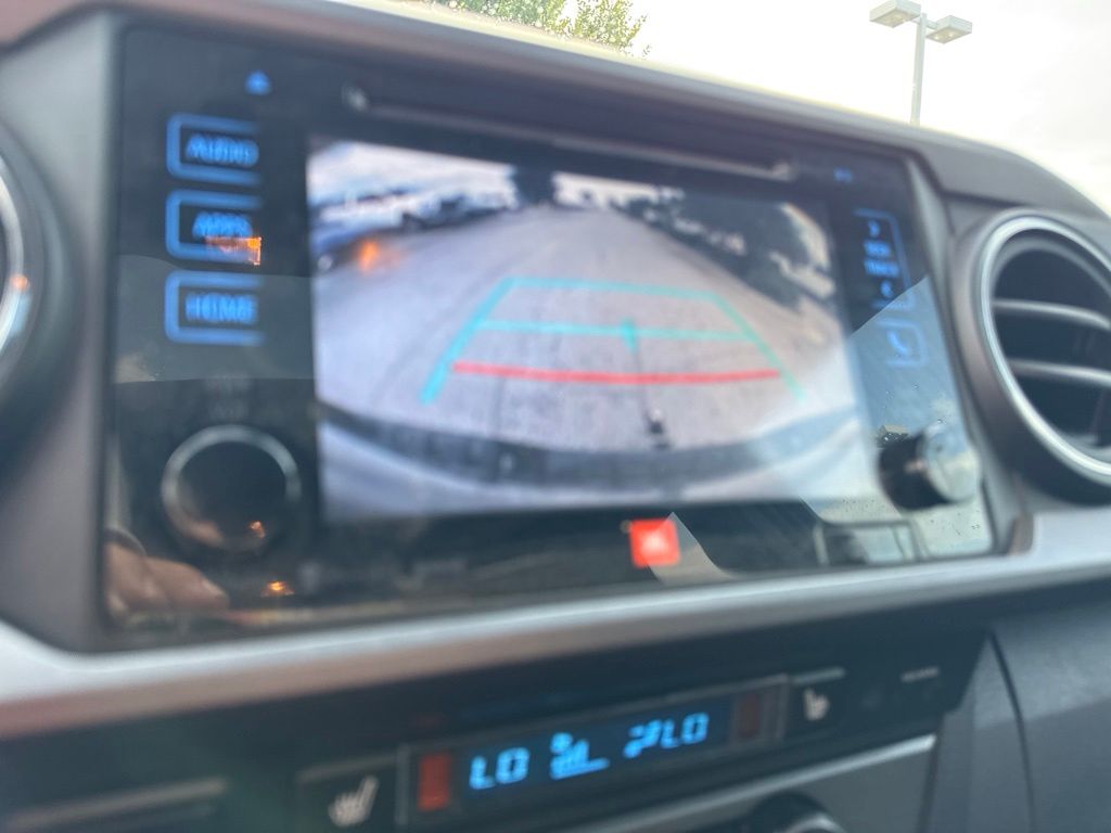 Thumbnail: 2019 Toyota Tacoma - 10