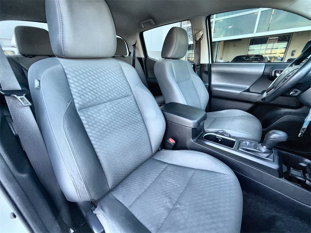 Thumbnail: 2022 Toyota Tacoma - 11