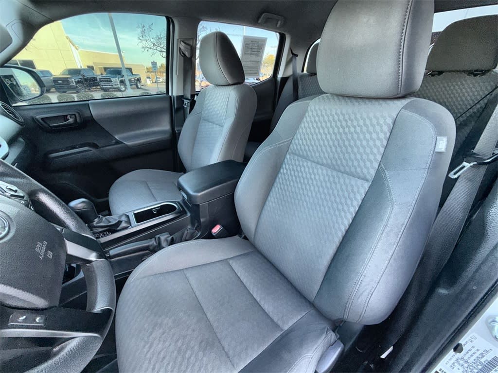 Thumbnail: 2022 Toyota Tacoma - 10