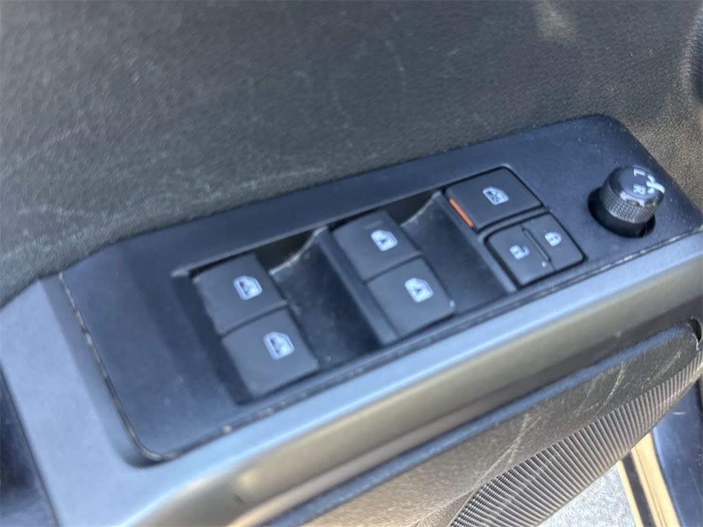 Thumbnail: 2023 Toyota Tacoma - 24