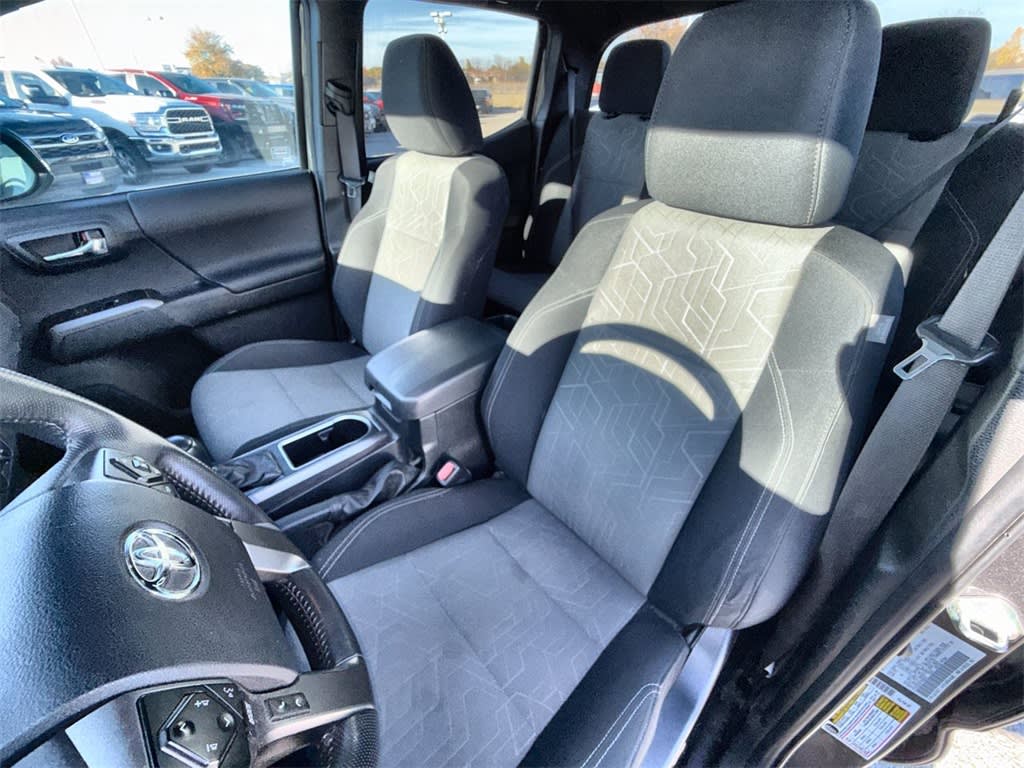 Thumbnail: 2023 Toyota Tacoma - 10