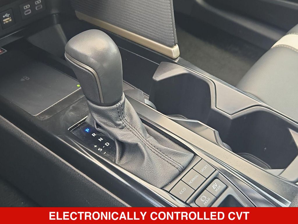 Thumbnail: 2025 Toyota Camry - 15