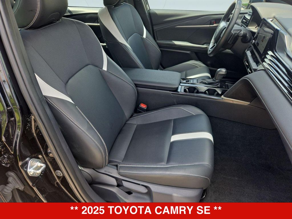 Thumbnail: 2025 Toyota Camry - 11