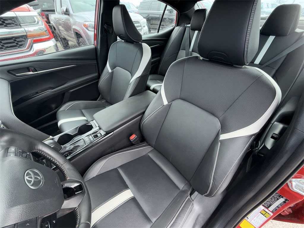 Thumbnail: 2025 Toyota Camry - 10