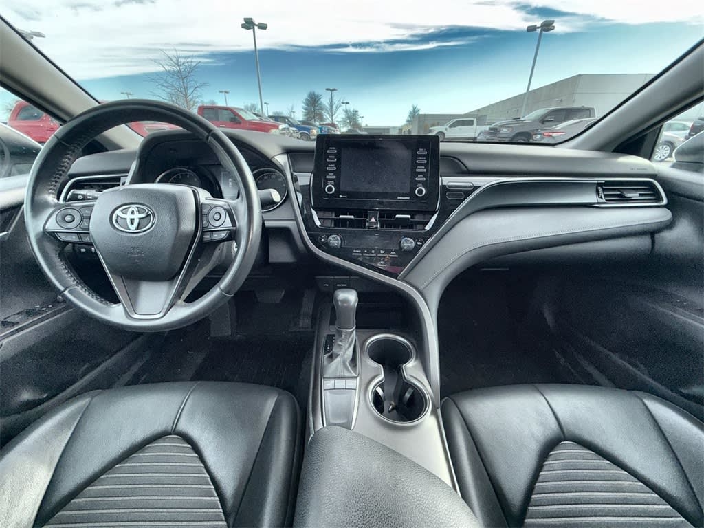 2022 Toyota Camry SE 8