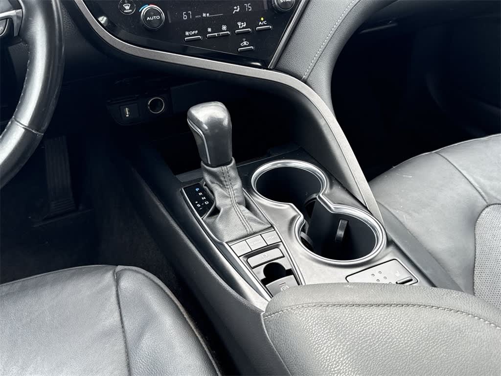 Thumbnail: 2020 Toyota Camry - 15