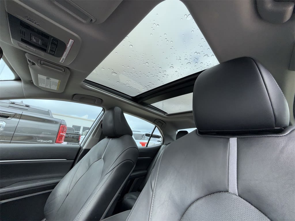 Thumbnail: 2020 Toyota Camry - 25