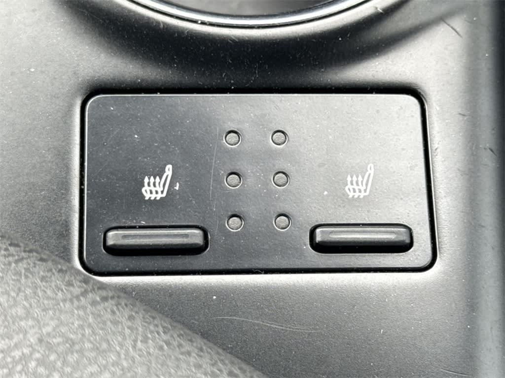 Thumbnail: 2020 Toyota Camry - 22