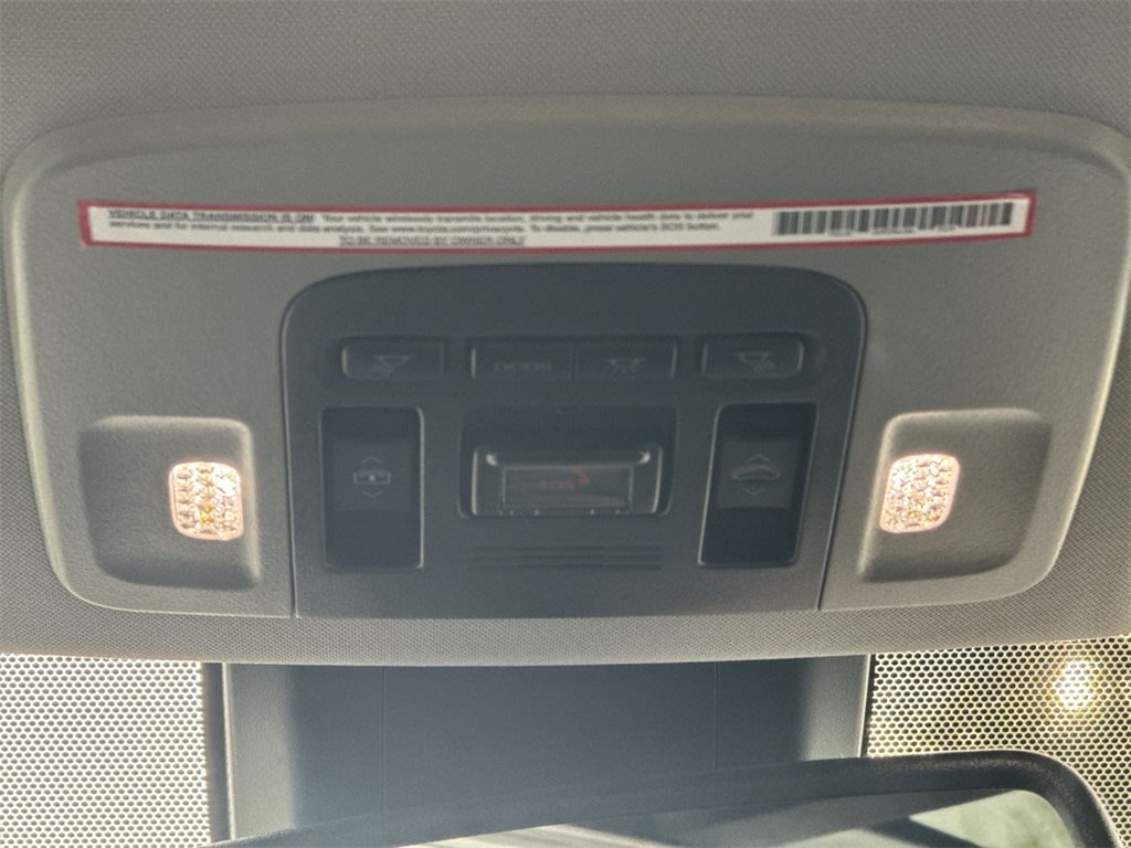 Thumbnail: 2022 Toyota Camry - 22