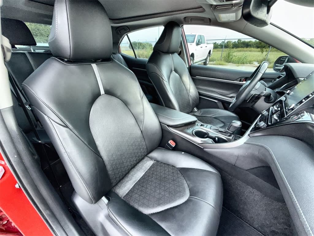 Thumbnail: 2022 Toyota Camry - 11