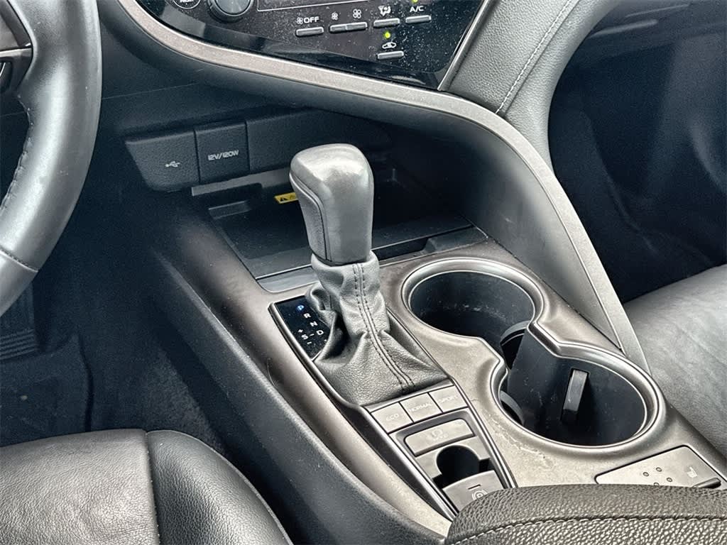 Thumbnail: 2022 Toyota Camry - 15