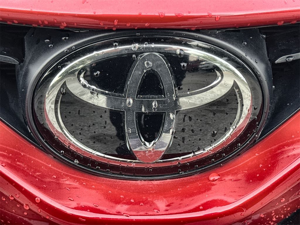 Thumbnail: 2022 Toyota Camry - 7