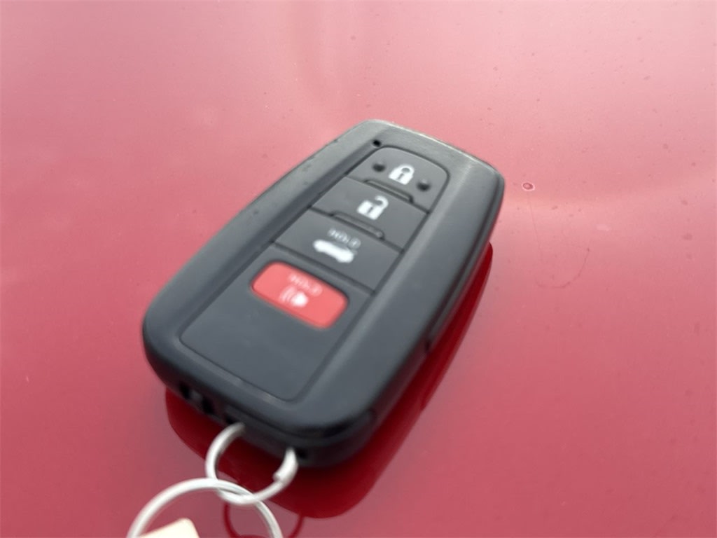 Thumbnail: 2022 Toyota Camry - 18