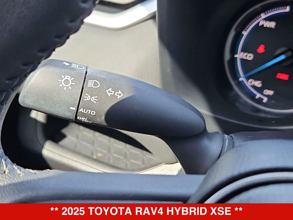 Thumbnail: 2025 Toyota RAV4 - 17