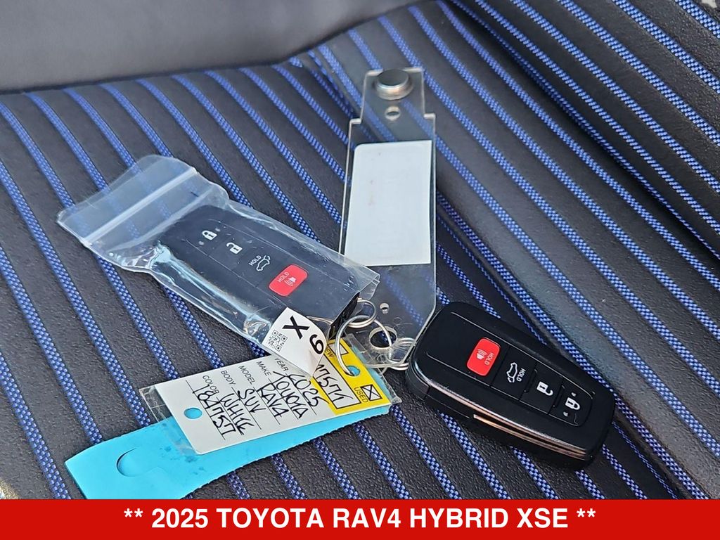 Thumbnail: 2025 Toyota RAV4 - 19