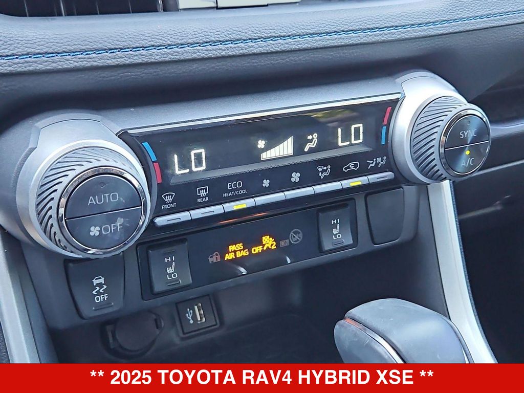 Thumbnail: 2025 Toyota RAV4 - 32