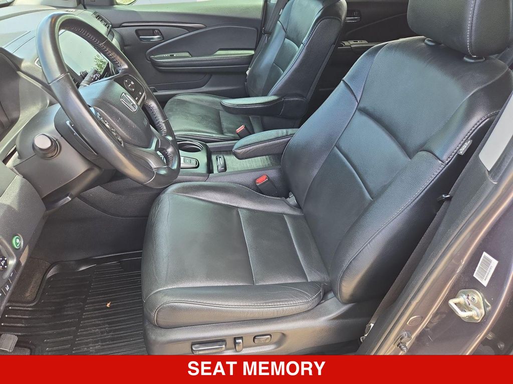 Thumbnail: 2020 Honda Pilot - 11