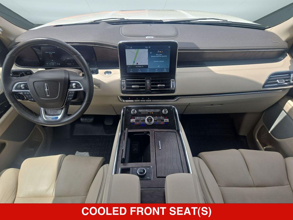 Thumbnail: 2021 Lincoln Navigator - 10