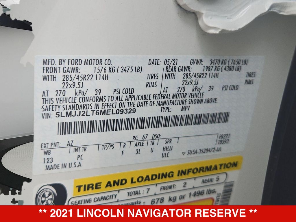 Thumbnail: 2021 Lincoln Navigator - 18
