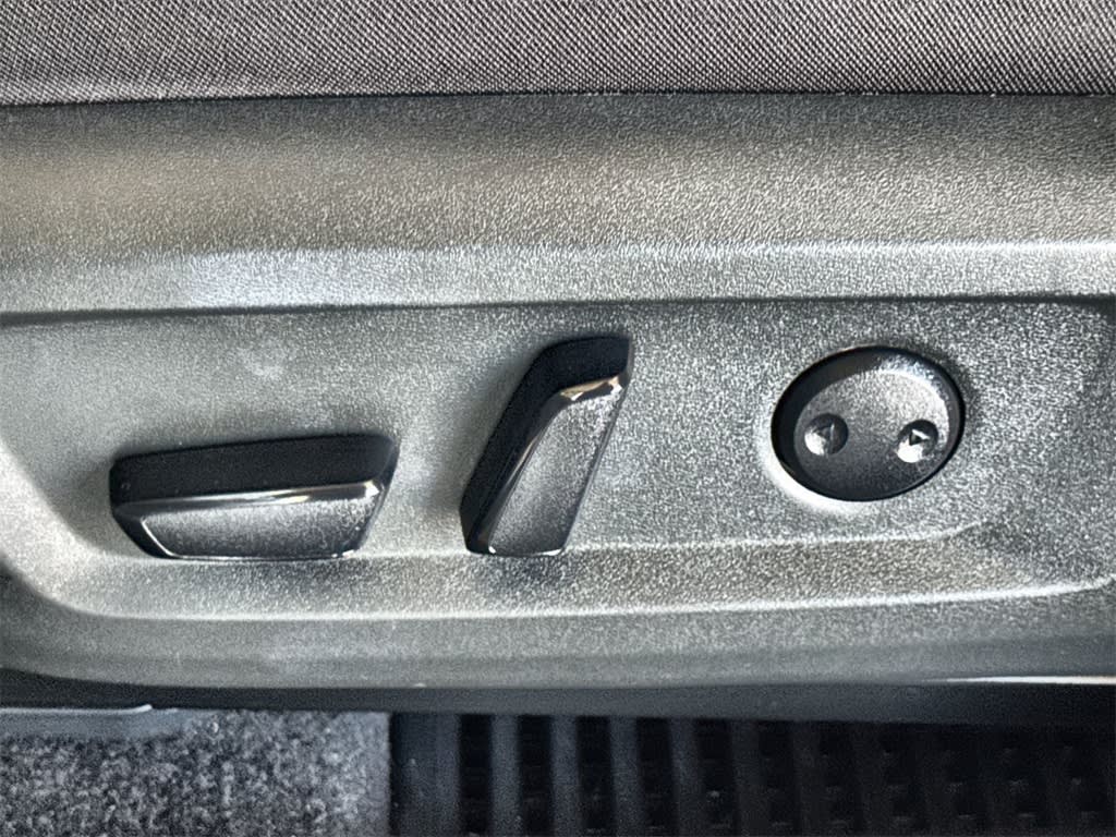 Thumbnail: 2023 Nissan Rogue - 24