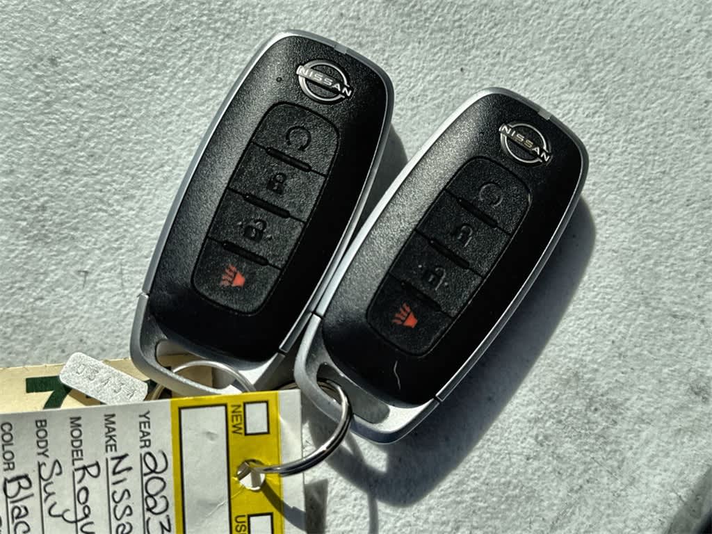 Thumbnail: 2023 Nissan Rogue - 17