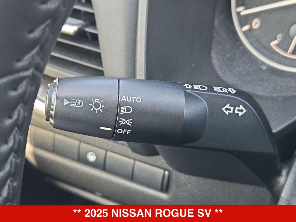 Thumbnail: 2025 Nissan Rogue - 18