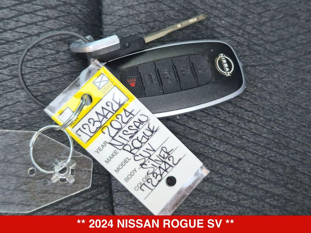 Thumbnail: 2024 Nissan Rogue - 18