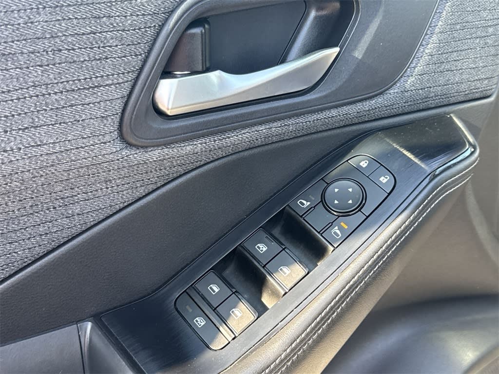 Thumbnail: 2023 Nissan Rogue - 22