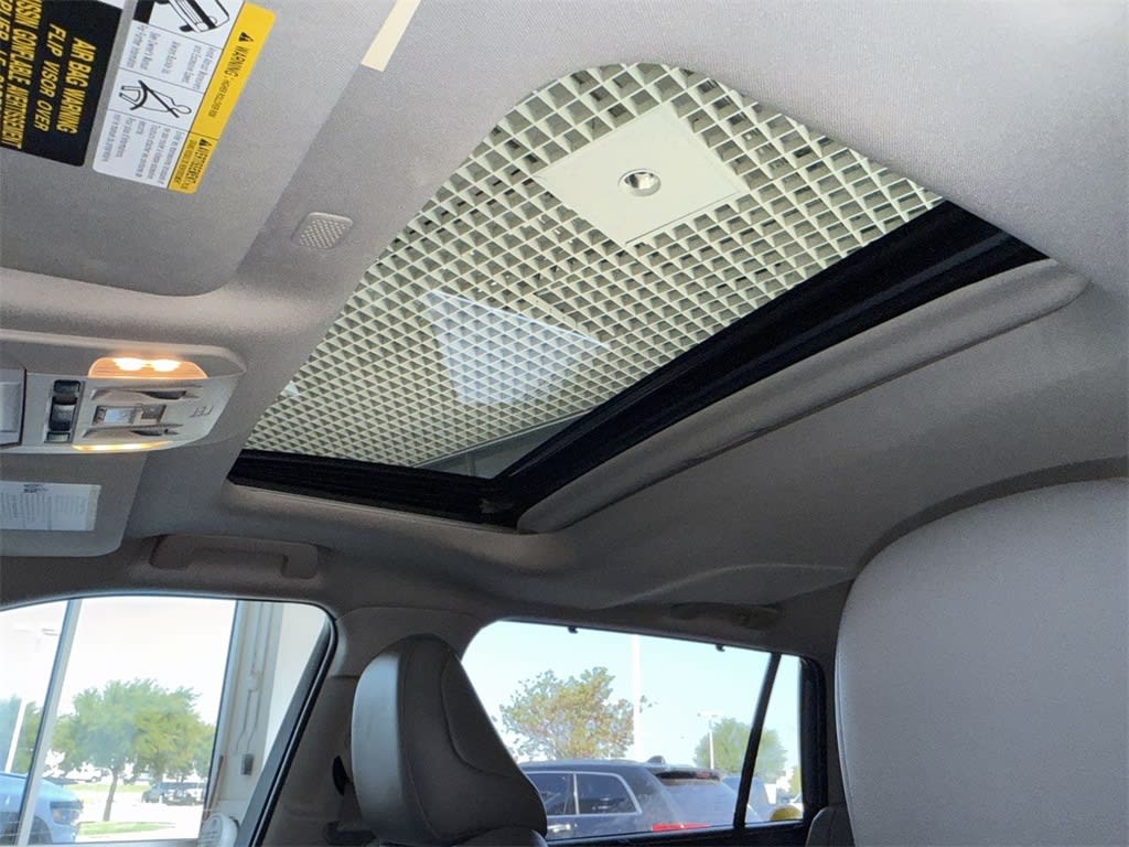 Thumbnail: 2022 Toyota Highlander - 29