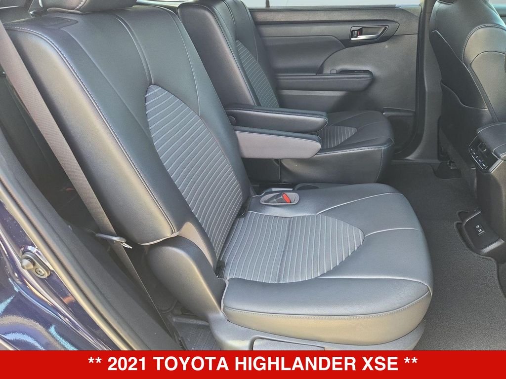 Thumbnail: 2021 Toyota Highlander - 12