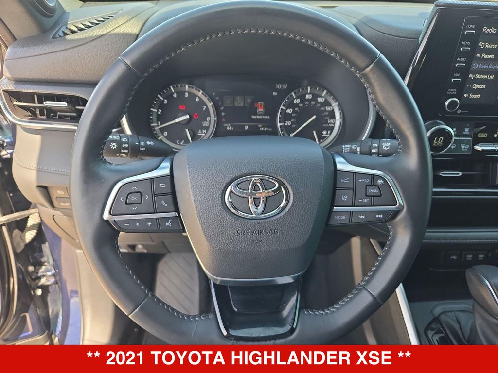 Thumbnail: 2021 Toyota Highlander - 14