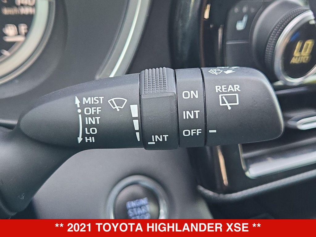 Thumbnail: 2021 Toyota Highlander - 17