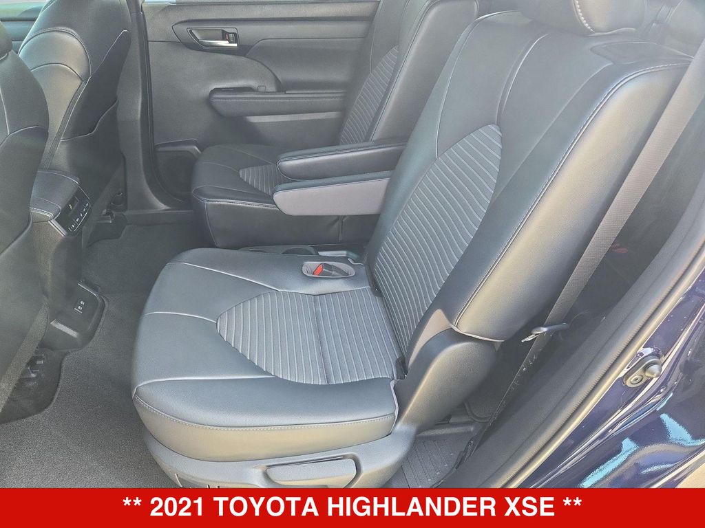 Thumbnail: 2021 Toyota Highlander - 26