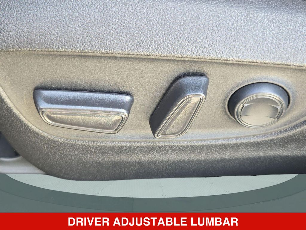 Thumbnail: 2021 Toyota Highlander - 24