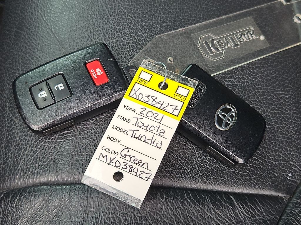 Thumbnail: 2021 Toyota Tundra - 18