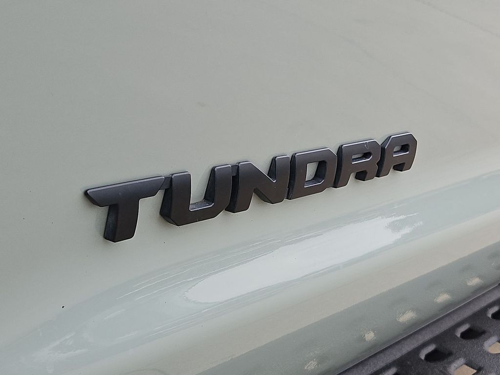 Thumbnail: 2021 Toyota Tundra - 7