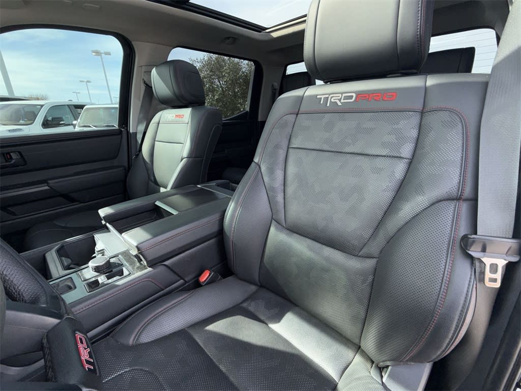 Thumbnail: 2022 Toyota Tundra - 11