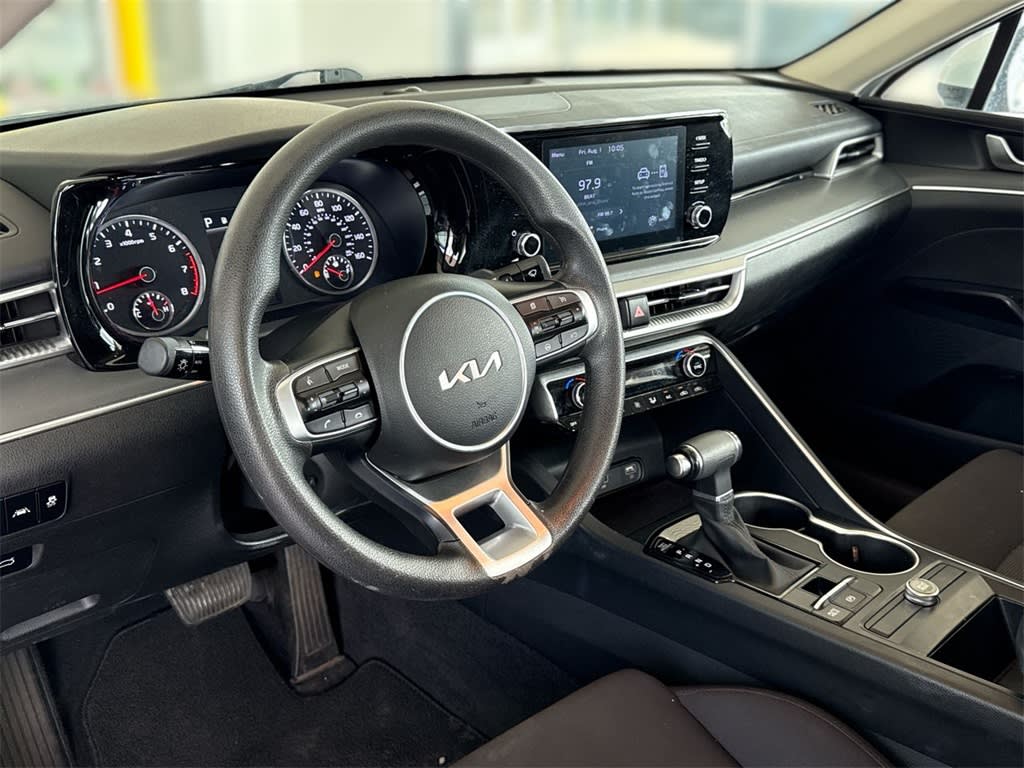 Thumbnail: 2023 Kia K5 - 2