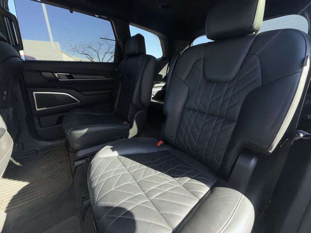 Thumbnail: 2023 Kia Telluride - 12