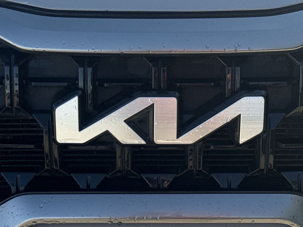 Thumbnail: 2023 Kia Telluride - 21