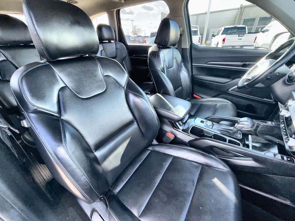 Thumbnail: 2023 Kia Telluride - 11