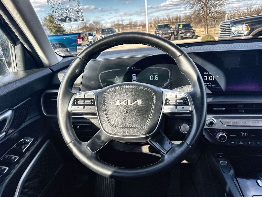 Thumbnail: 2023 Kia Telluride - 13