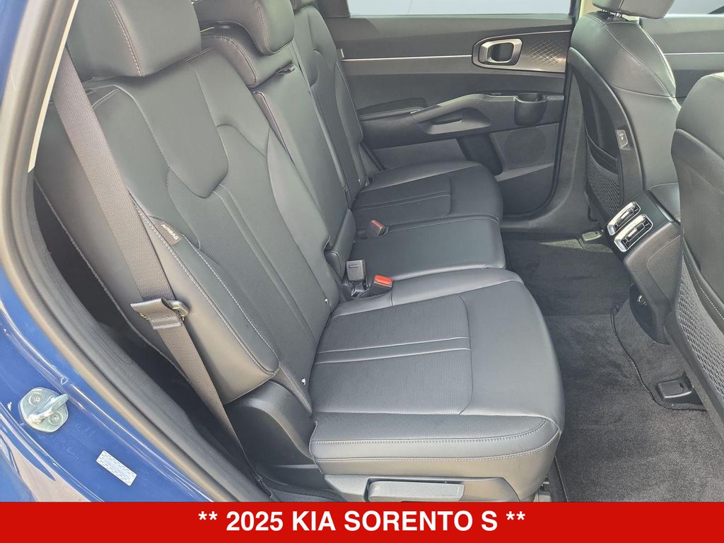 Thumbnail: 2025 Kia Sorento - 27
