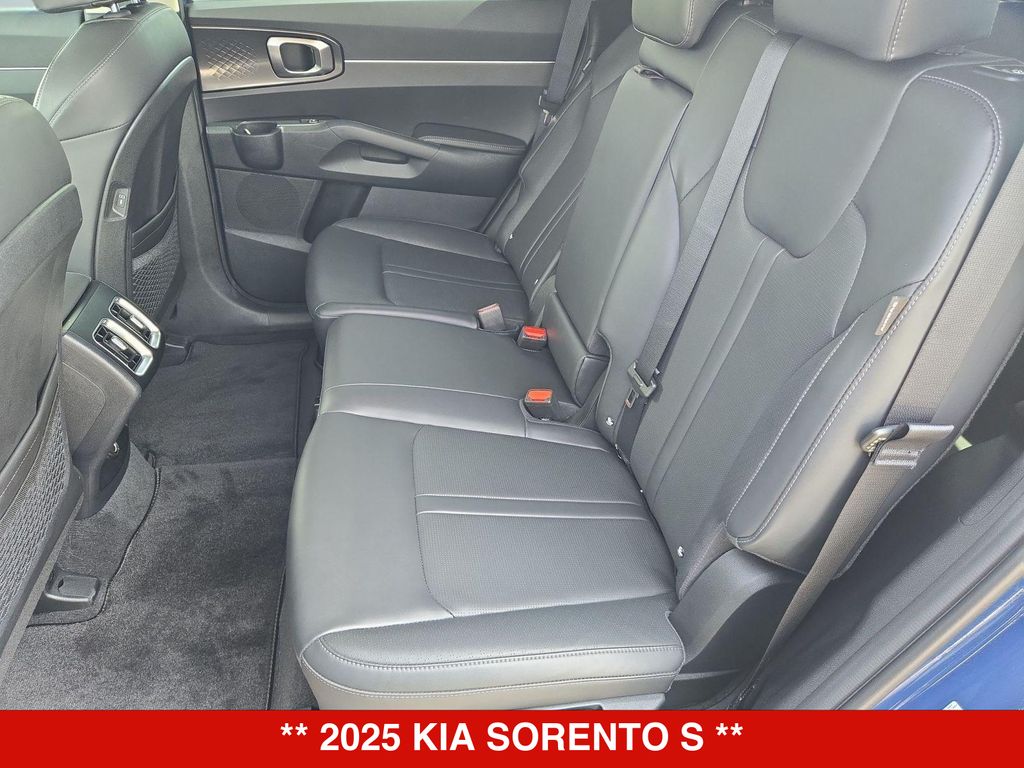 Thumbnail: 2025 Kia Sorento - 26
