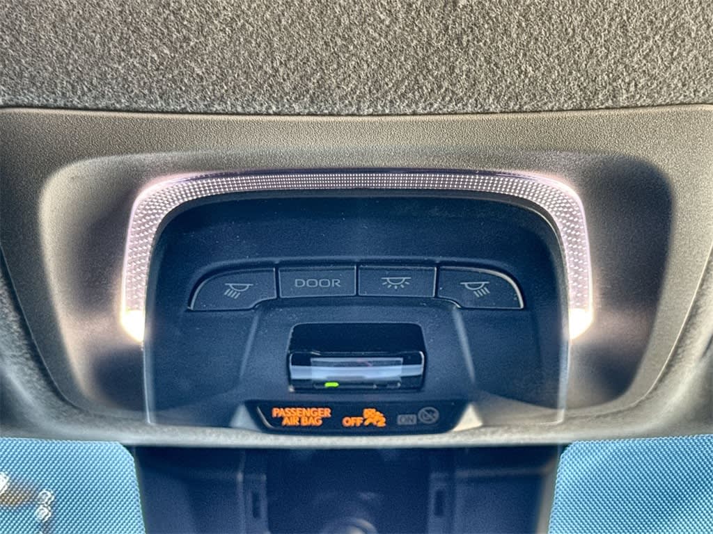 Thumbnail: 2023 Toyota Corolla - 25