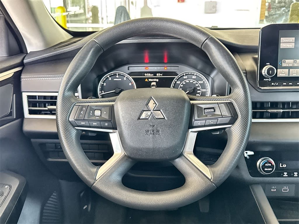 Thumbnail: 2024 Mitsubishi Outlander - 13