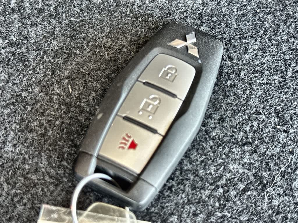 Thumbnail: 2024 Mitsubishi Outlander - 26