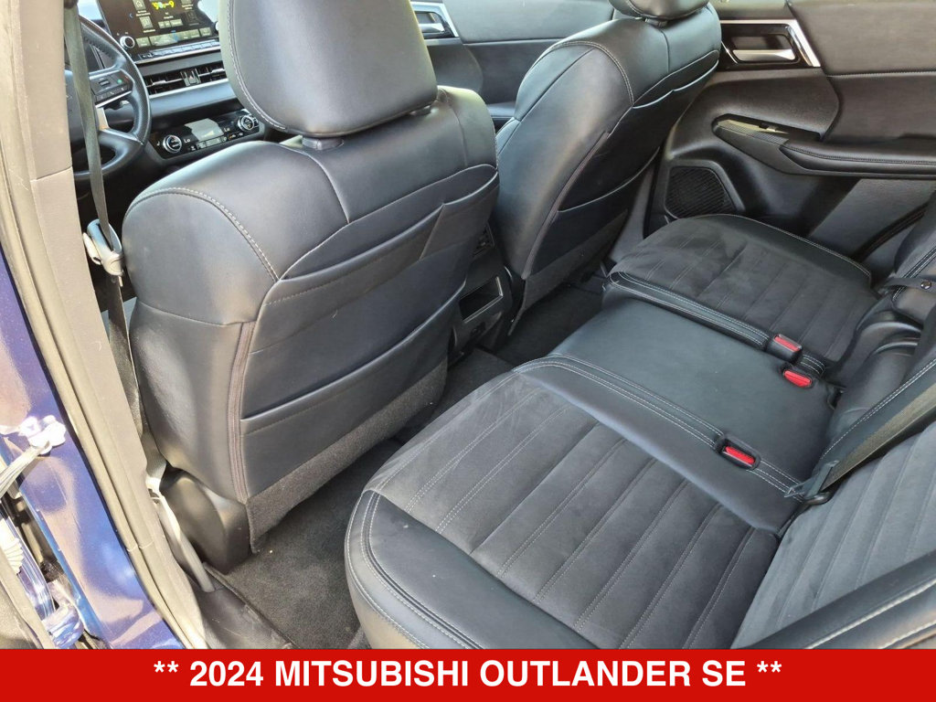 Thumbnail: 2024 Mitsubishi Outlander - 12