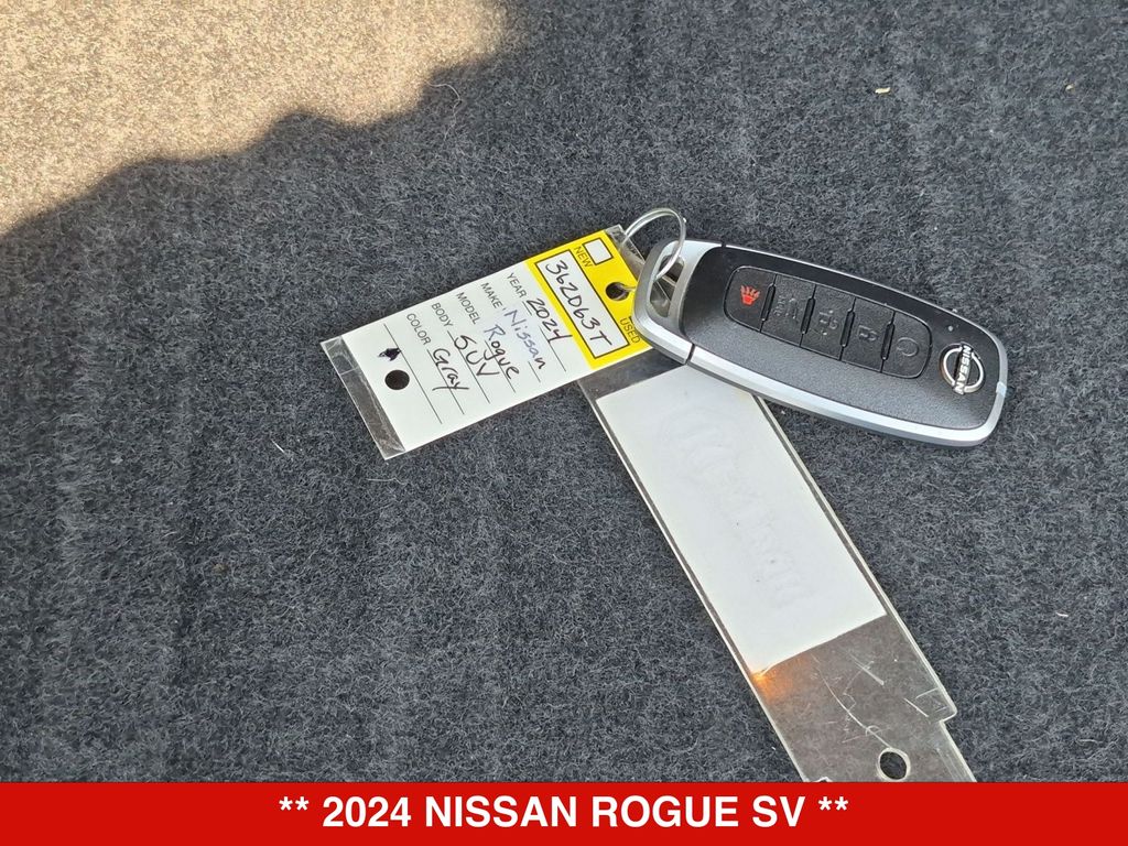 Thumbnail: 2024 Nissan Rogue - 17