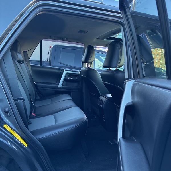 Thumbnail: 2018 Toyota 4Runner - 13